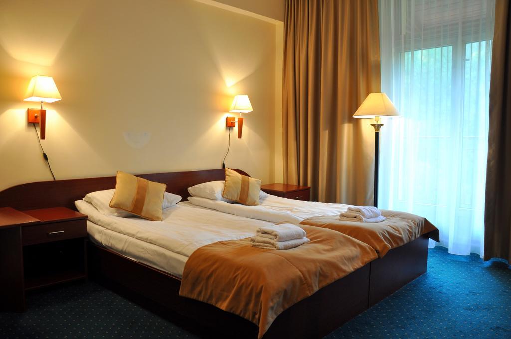Hotel Mir-Jan Spa Лёндек-Здруй Номер фото