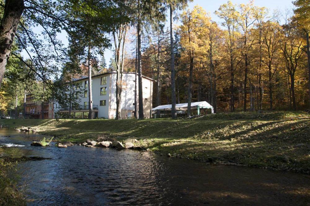 Hotel Mir-Jan Spa Лёндек-Здруй Экстерьер фото