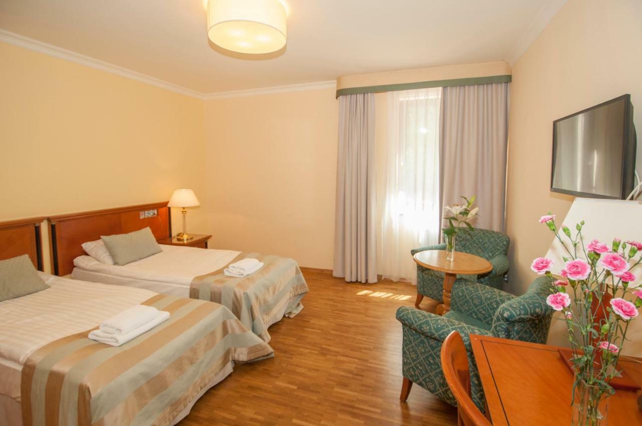 Hotel Mir-Jan Spa Лёндек-Здруй Экстерьер фото